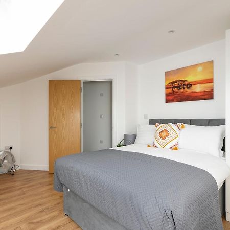 Skyvillion - 4 Bed Luxury Apartment With Balcony & Parking Enfield Extérieur photo