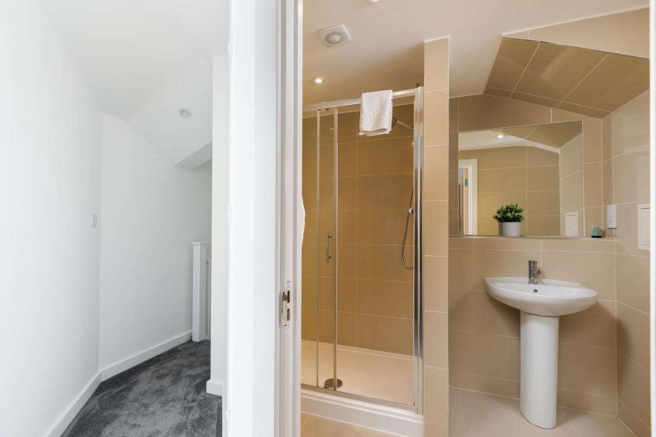 Skyvillion - 4 Bed Luxury Apartment With Balcony & Parking Enfield Extérieur photo