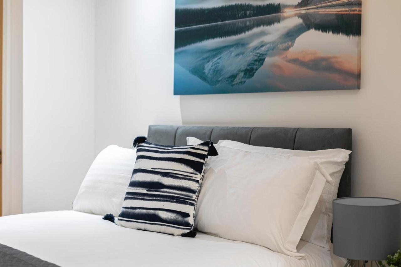 Skyvillion - 4 Bed Luxury Apartment With Balcony & Parking Enfield Extérieur photo