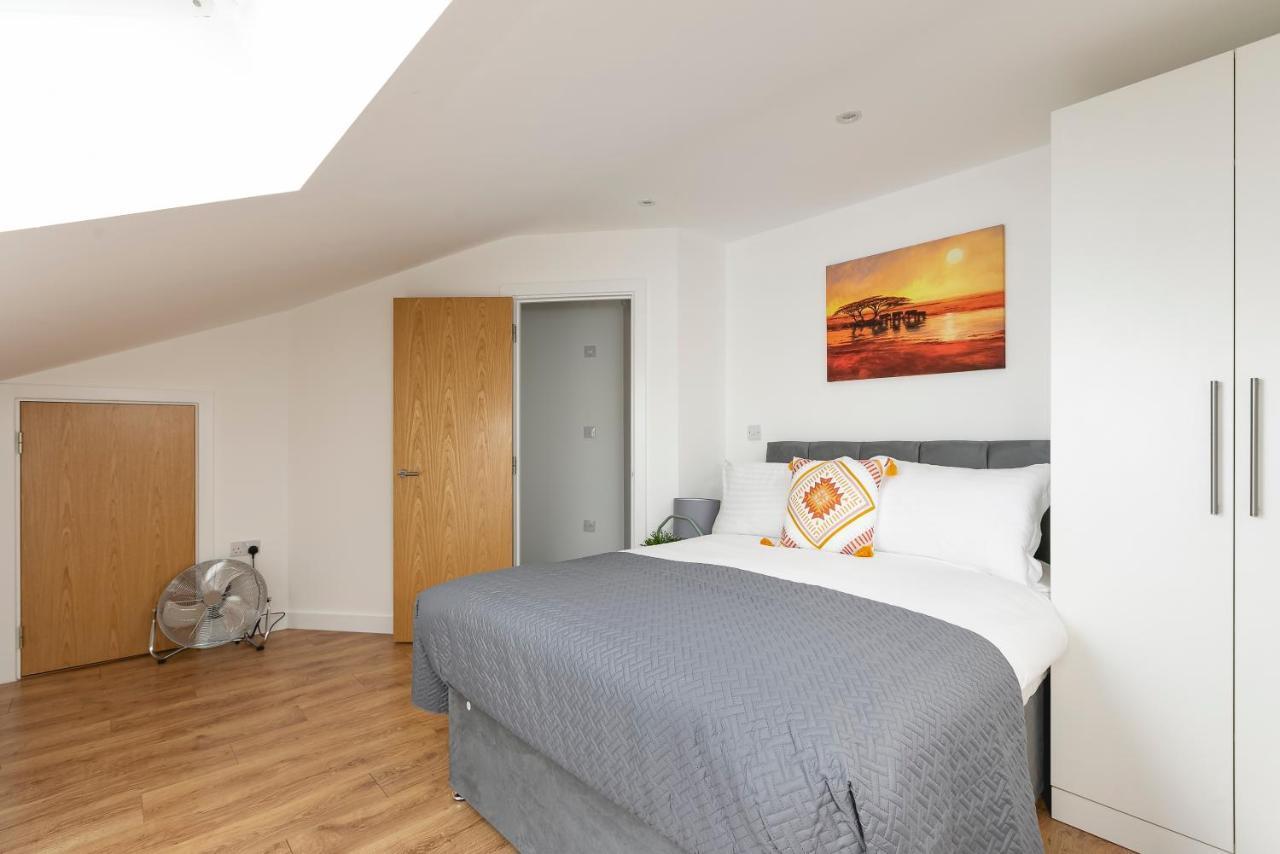 Skyvillion - 4 Bed Luxury Apartment With Balcony & Parking Enfield Extérieur photo