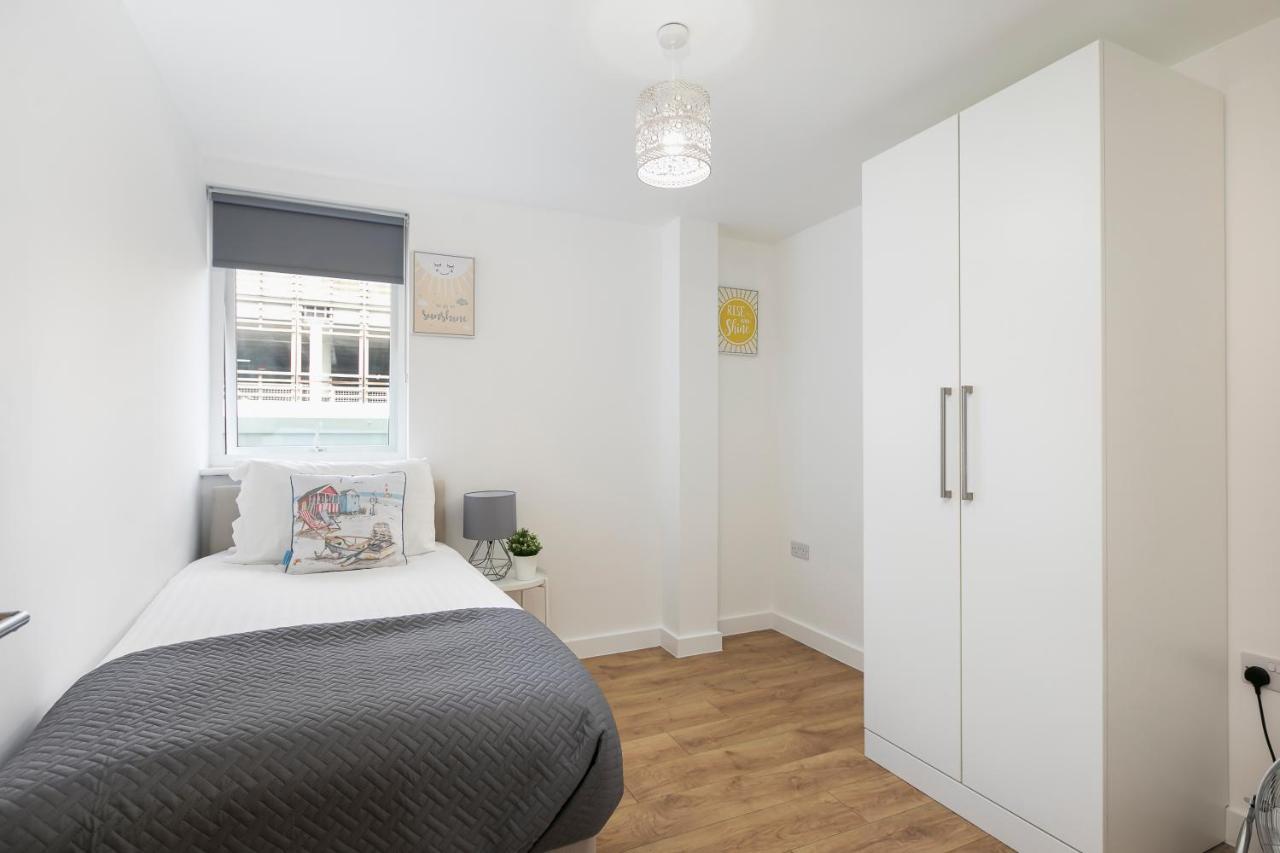 Skyvillion - 4 Bed Luxury Apartment With Balcony & Parking Enfield Extérieur photo