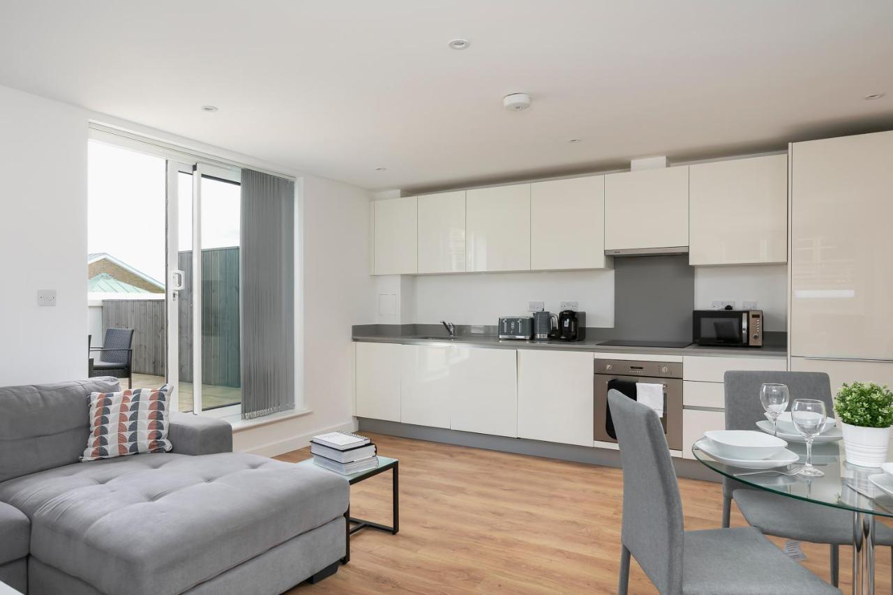 Skyvillion - 4 Bed Luxury Apartment With Balcony & Parking Enfield Extérieur photo