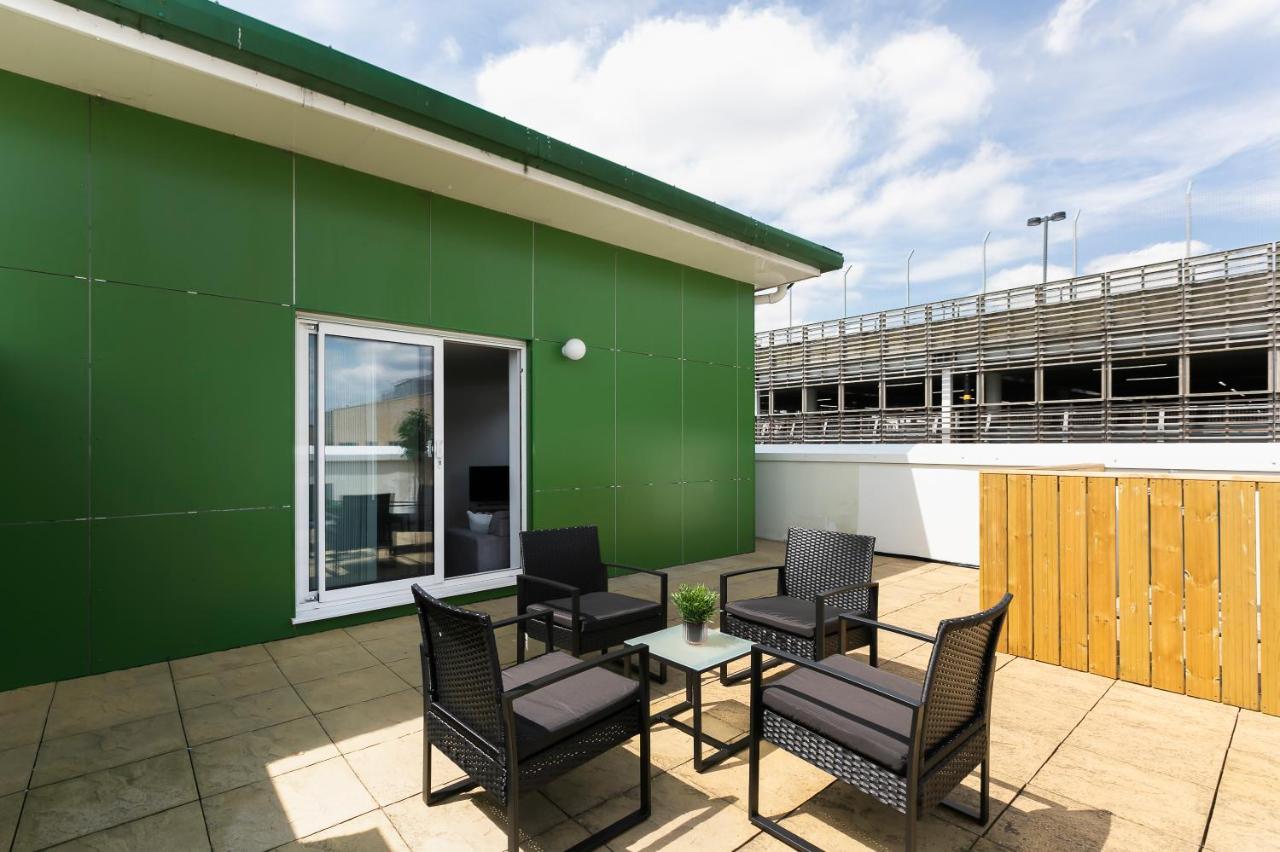 Skyvillion - 4 Bed Luxury Apartment With Balcony & Parking Enfield Extérieur photo