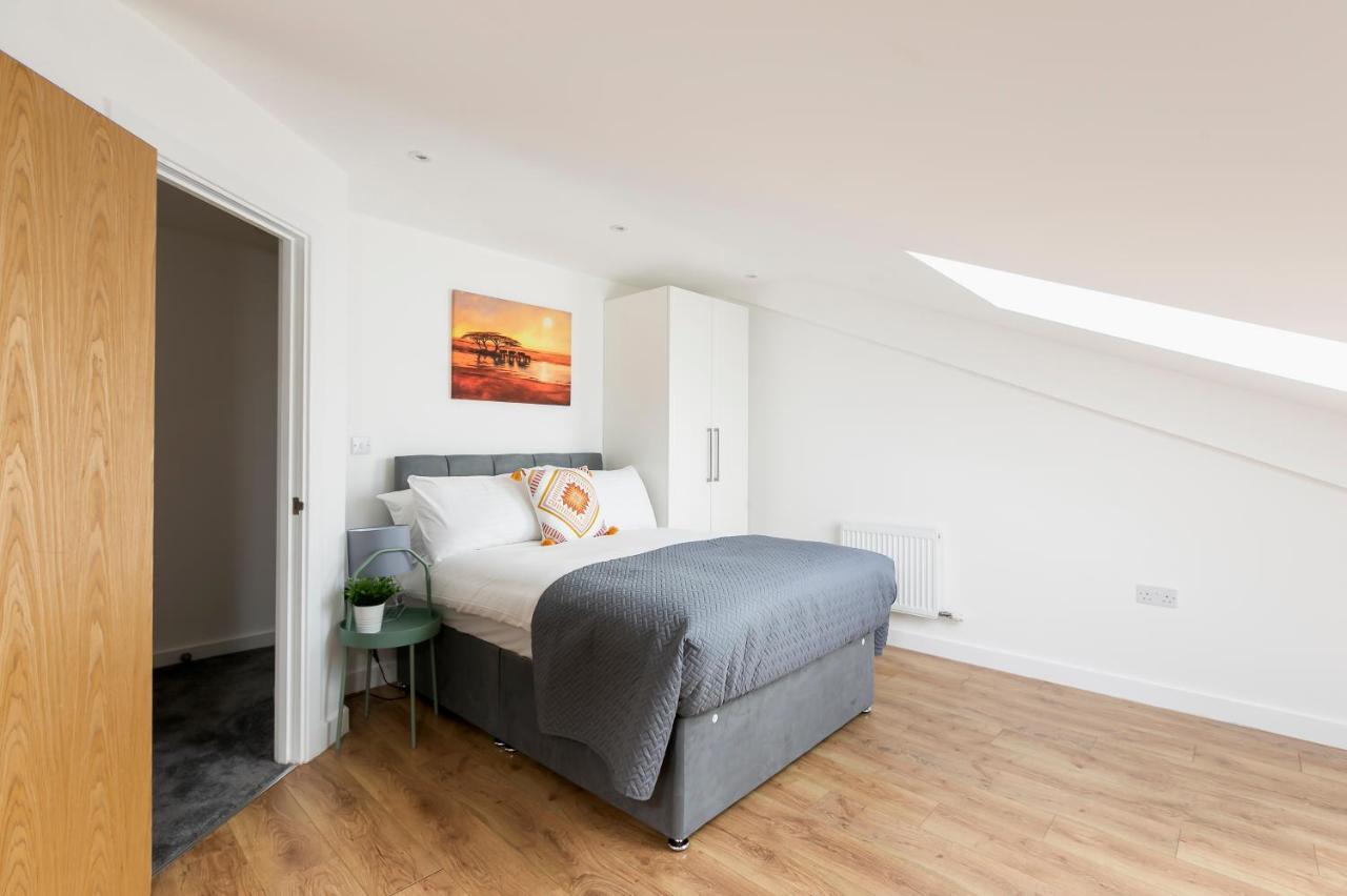 Skyvillion - 4 Bed Luxury Apartment With Balcony & Parking Enfield Extérieur photo