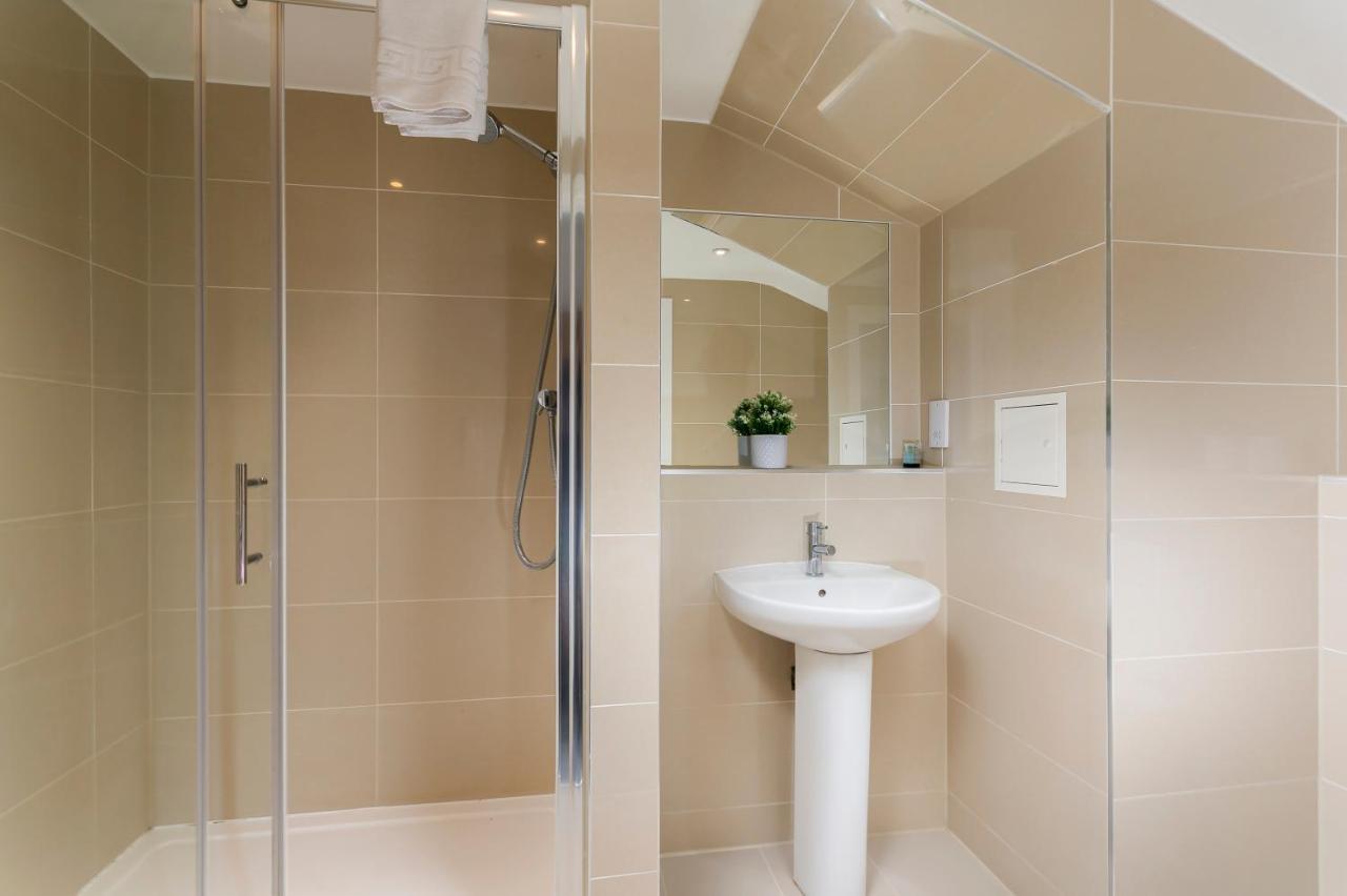 Skyvillion - 4 Bed Luxury Apartment With Balcony & Parking Enfield Extérieur photo